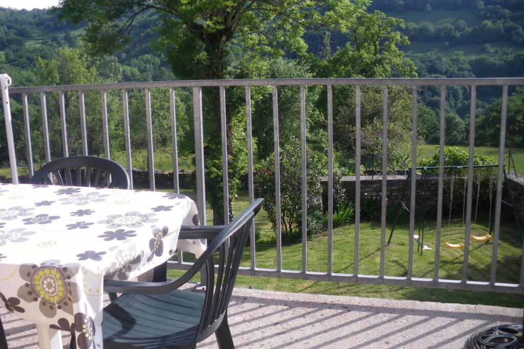 Вилла La Truffiere Castelnau-de-Mandailles Экстерьер фото